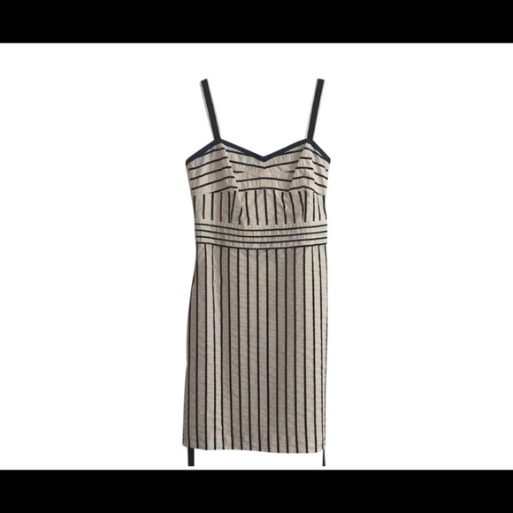 Tory Burch (belt is missing). - Picture 1 of 8